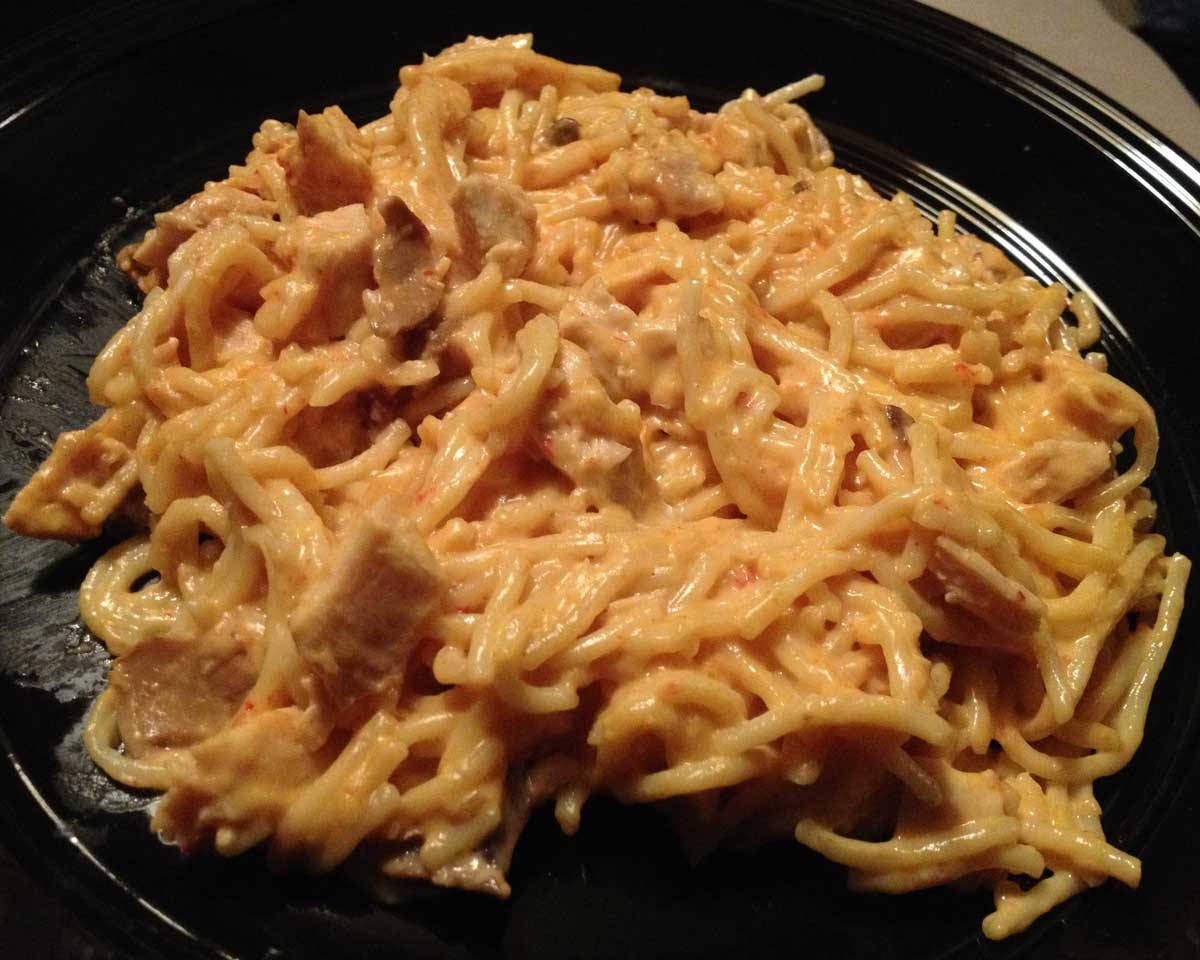 Slow Cooker Cheesy Chicken Spaghetti